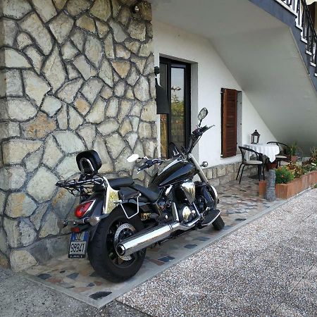 Guest House Villa De Ros Salò Zewnętrze zdjęcie