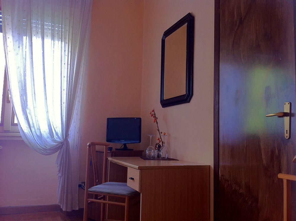 Guest House Villa De Ros Salò Zewnętrze zdjęcie