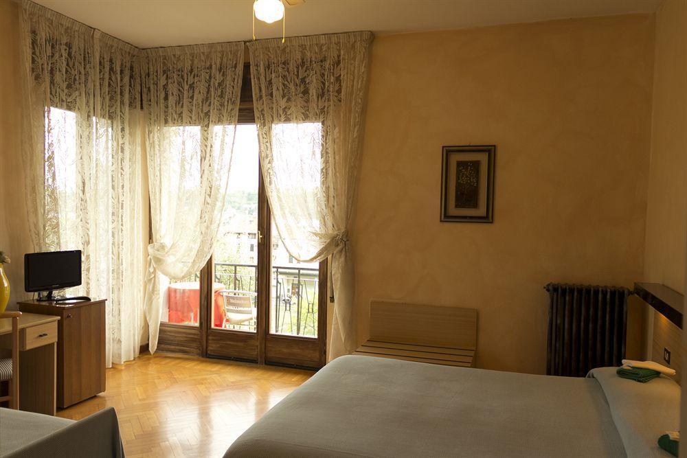 Guest House Villa De Ros Salò Zewnętrze zdjęcie